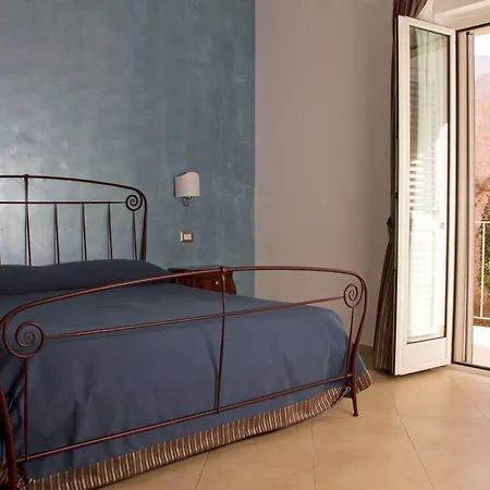 Отель Boutique Il Castellino Relais Вьесте
