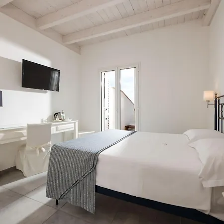 Отель Boutique Il Castellino Relais Вьесте