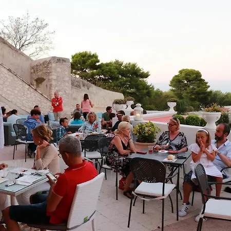 Boutique Il Castellino Relais 酒店 4*